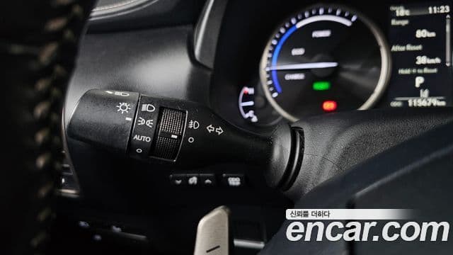 Lexus NX300h 2018 — Şəkil 17/20