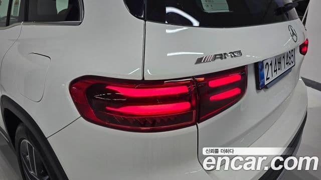 Mercedes-Benz GLB-Class 2025 — ფოტო 2/20