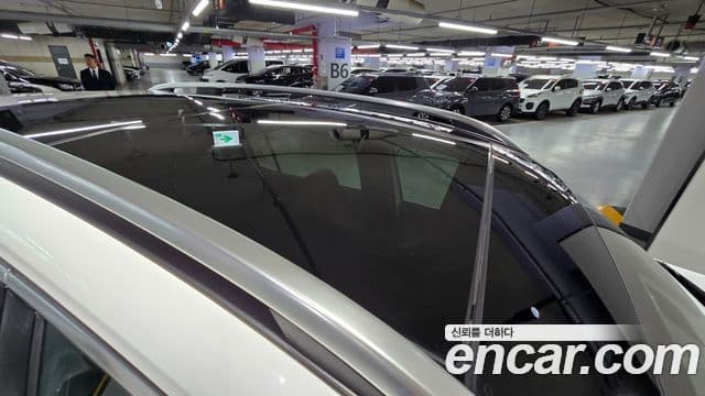 Mercedes-Benz GLB-Class 2025 — ფოტო 14/20