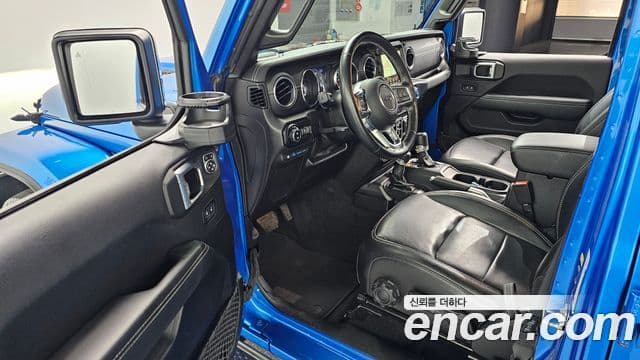 Jeep Wrangler 2021 — Şəkil 10/20