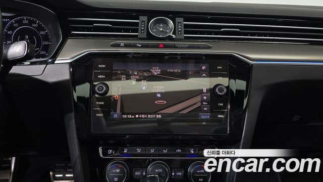 Volkswagen Arteon 2019 — Şəkil 13/20