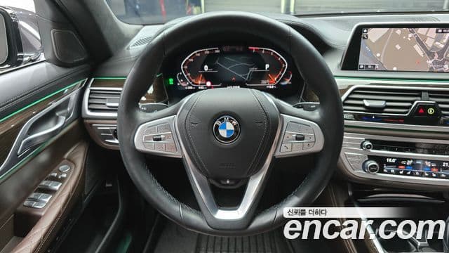 BMW 7 Series 2020 — ფოტო 13/20