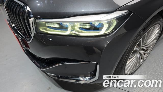 BMW 7 Series 2020 — Photo 10/35