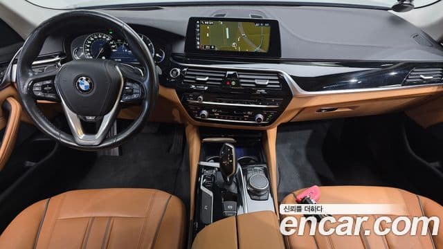 BMW 5 Series 2018 — ფოტო 7/20