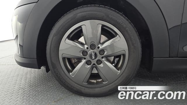 Mini Cooper 2022 — ფოტო 5/20