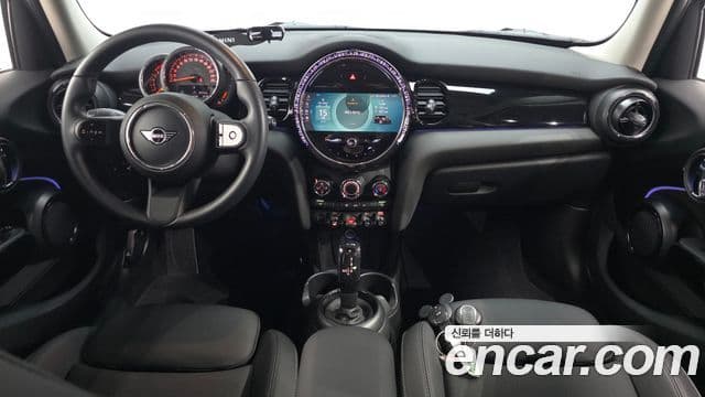 Mini Cooper 2022 — ფოტო 7/20