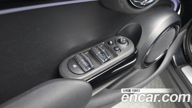 Mini Cooper 2022 — ფოტო 19/20