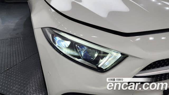 Mercedes-Benz CLS-Class 2021 — Photo 6/40