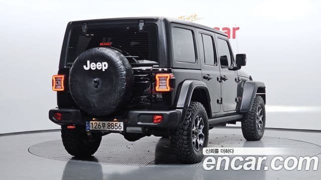 Jeep Wrangler 2022 — ფოტო 2/20