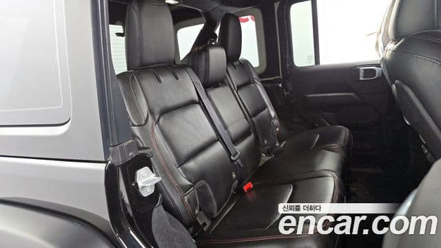 Jeep Wrangler 2022 — ფოტო 11/20