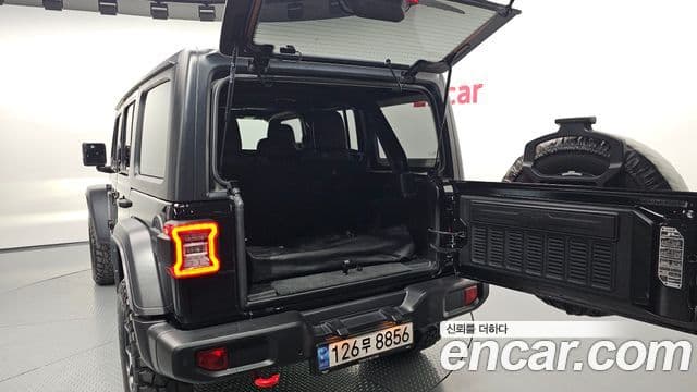 Jeep Wrangler 2022 — Photo 26/29