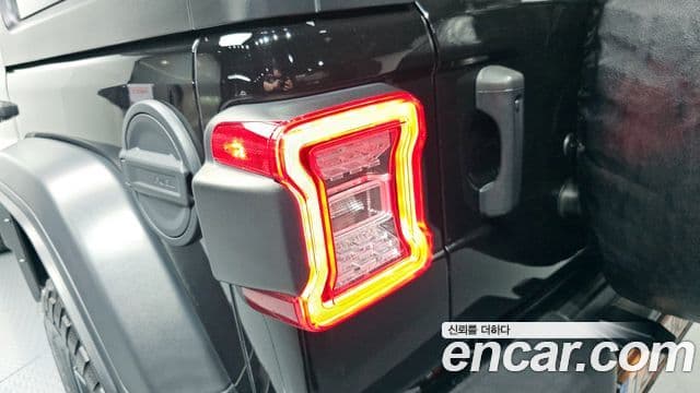 Jeep Wrangler 2022 — Photo 13/29