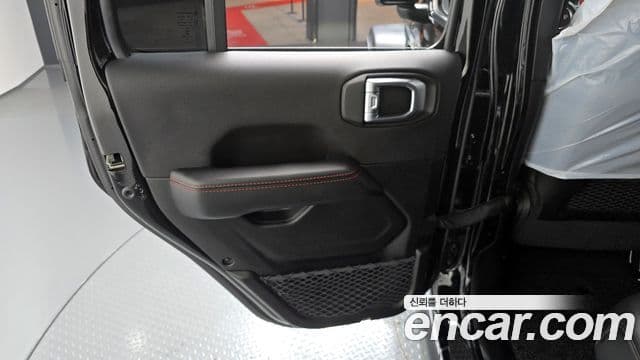 Jeep Wrangler 2022 — Photo 24/29
