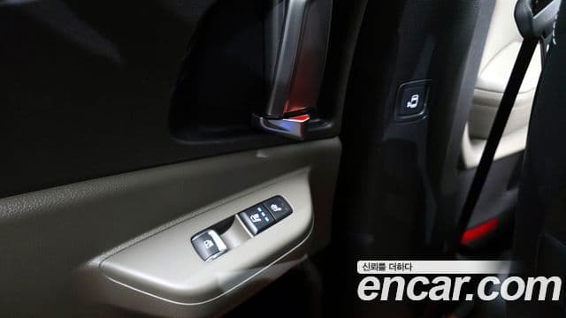 Kia Carnival 2025 — ფოტო 18/20