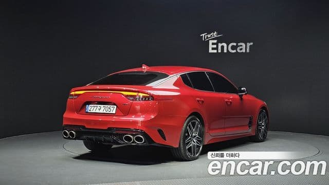 Kia Stinger 2021 — Фото 2/20