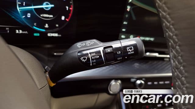 Kia Carnival 2022 — ფოტო 15/20