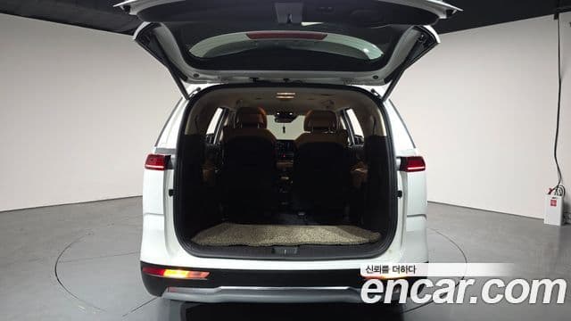 Kia Carnival 2020 — фото 20 из 20