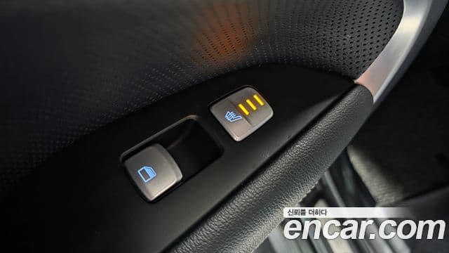 Genesis G70 2018 — Şəkil 19/20