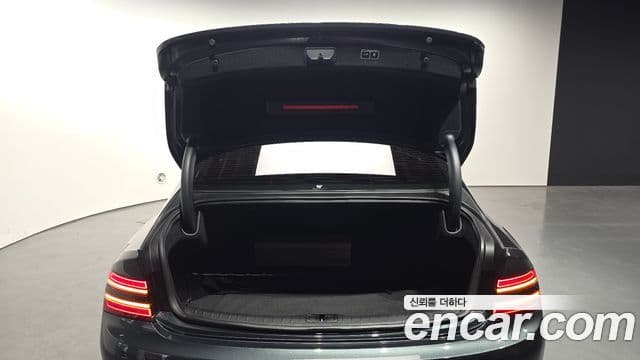 Genesis Electrified G80 2023 — ფოტო 20/20
