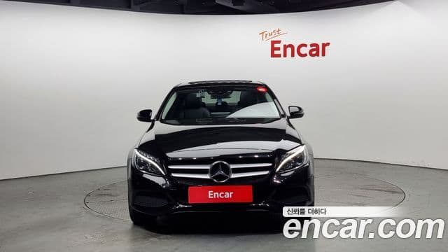 Mercedes-Benz C-Class 2018 — ფოტო 3/20