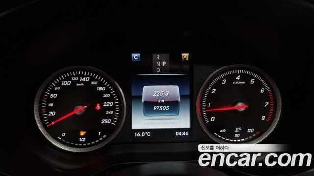 Mercedes-Benz C-Class 2018 — ფოტო 8/20