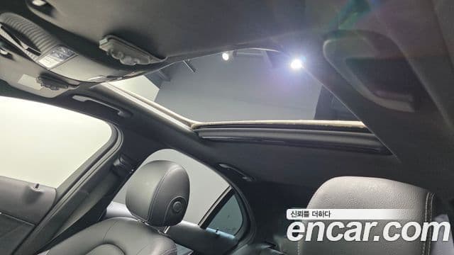 Mercedes-Benz C-Class 2020 — Şəkil 19/20