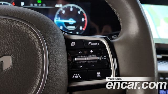 Kia Carnival 2022 — Şəkil 32/34