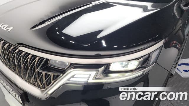 Kia Carnival 2022 — Şəkil 27/34