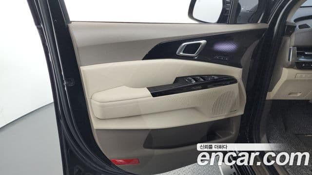Kia Carnival 2022 — Şəkil 8/34