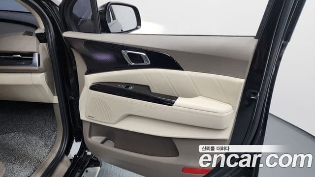 Kia Carnival 2022 — Şəkil 18/34