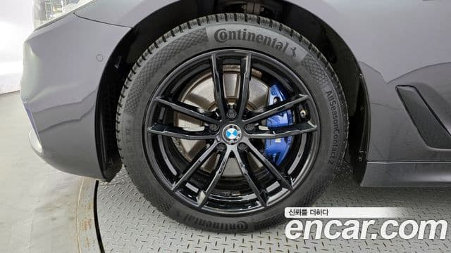BMW 5 Series 2018 — Şəkil 5/20