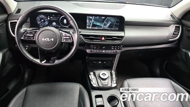 Kia Seltos 2023 — ფოტო 7/20