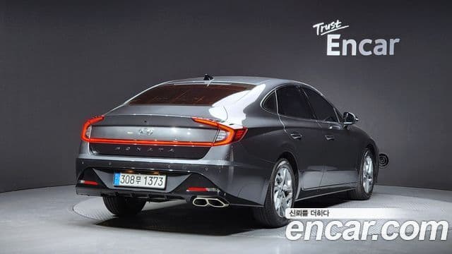 Hyundai Sonata 2023 — ფოტო 2/20