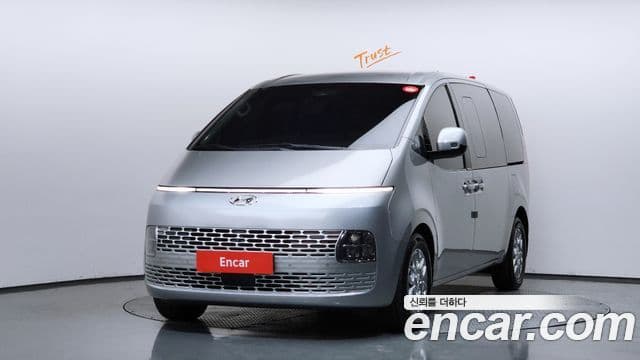 Hyundai Staria 2021 — ფოტო 1/20