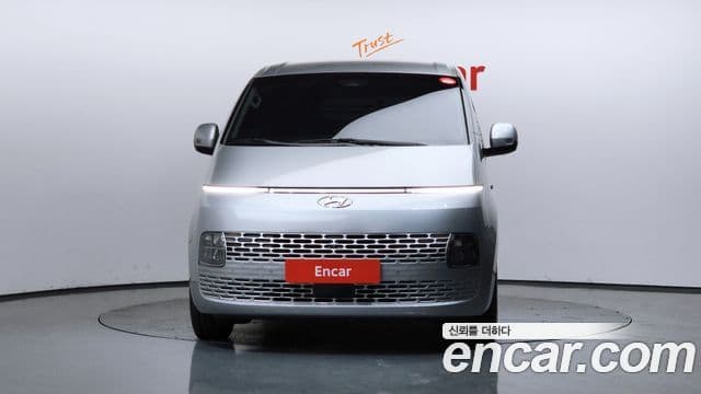 Hyundai Staria 2021 — ფოტო 3/20