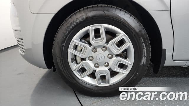 Hyundai Staria 2021 — ფოტო 5/20
