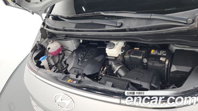 Hyundai Staria 2021 — ფოტო 6/20