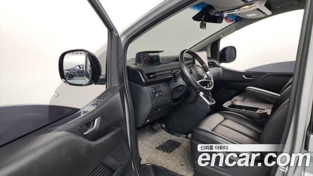 Hyundai Staria 2021 — ფოტო 10/20