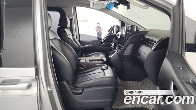 Hyundai Staria 2021 — ფოტო 11/20