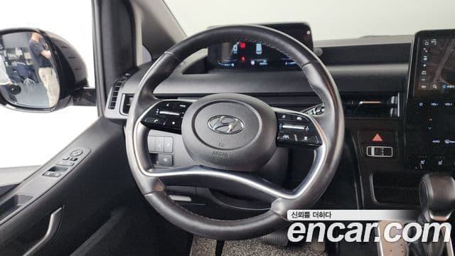 Hyundai Staria 2021 — ფოტო 12/20