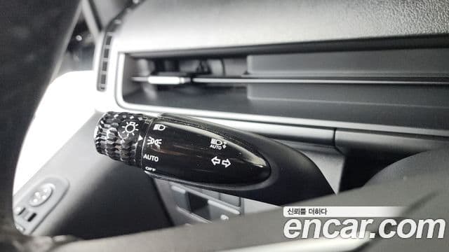 Hyundai Staria 2021 — ფოტო 17/20