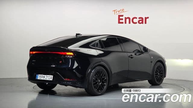 Toyota Prius 2025 — Şəkil 2/20