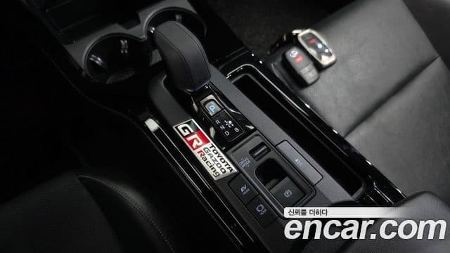 Toyota Prius 2025 — Şəkil 9/20