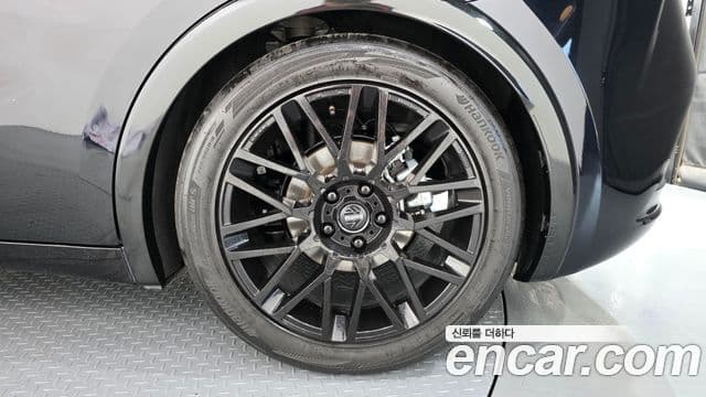 Toyota Prius 2025 — Photo 18/30