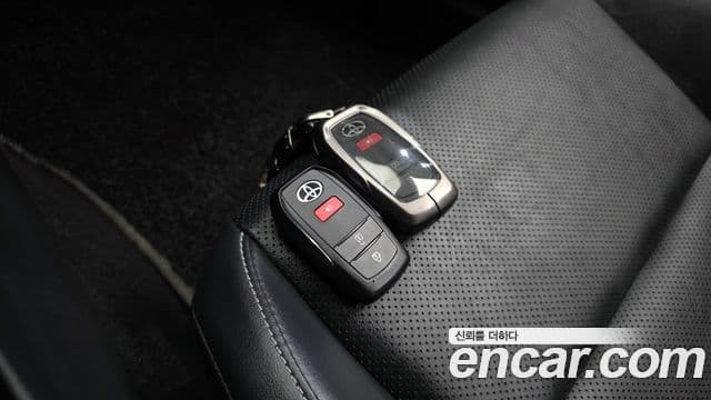 Toyota Prius 2025 — Photo 25/30