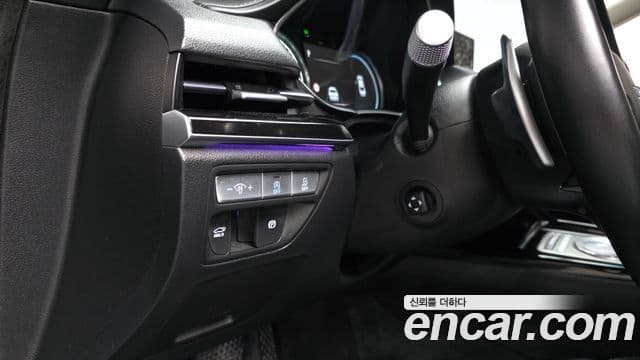 Genesis Electrified G80 2022 — Şəkil 18/20