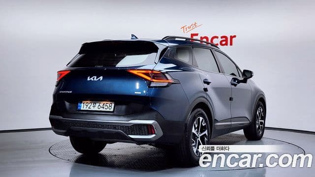 Kia Sportage 2022 — Фото 2/20