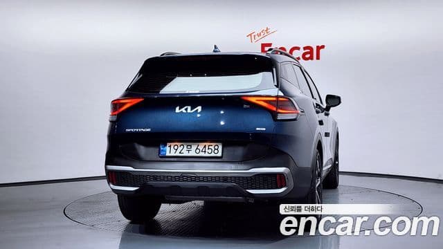 Kia Sportage 2022 — Фото 4/20