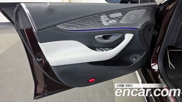 Mercedes-Benz AMG GT 2022 — Photo 13/35