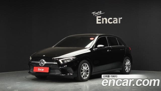 Mercedes-Benz A-Class 2019 — ფოტო 19/20
